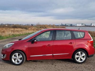Rood Gebruikt 2012 Renault Scénic Bose Edition MPV | € 4.100 (Eerlijke prijs)