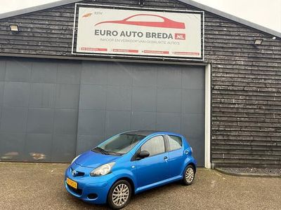 Occasion Toyota Aygo 68 PK (50 kW) 2012 Blauw Hatchback