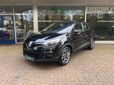 Zwart Gebruikt 2015 Renault Captur Expression SUV | € 8.990 (Eerlijke prijs)