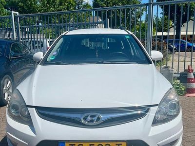 Wit Gebruikt 2011 Hyundai i30 Stationwagen | € 1.750