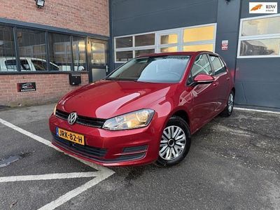 Rood Occasion 2013 VW Golf VII Trendline Hatchback | € 9.750 (Eerlijke prijs)