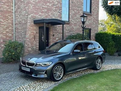 BMW 330e