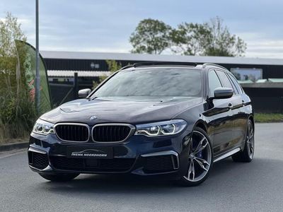 tweedehands BMW M550 5-SERIE Touring d xDrive Panoramadak|4-wielbesturing|keyless|Head-Up|Camera|Trekhaak|DAB+