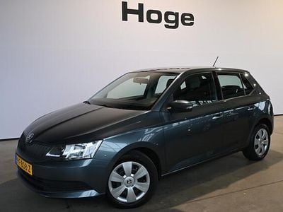 Grijs (metallic) Gebruikt 2017 Skoda Fabia Active Hatchback | € 11.940 (Eerlijke prijs)
