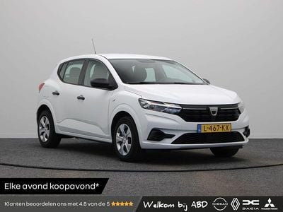 Wit Gebruikt 2021 Dacia Sandero Essentiel Hatchback | € 10.445 (Goede deal)