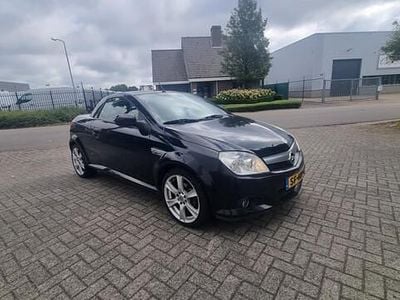 Occasion Opel Tigra Cosmo 125 PK (91 kW) 2004 Zwart Cabriolet