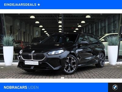 Zwart Gebruikt 2024 BMW 120 Comfort Edition Hatchback | € 33.950 (Eerlijke prijs)