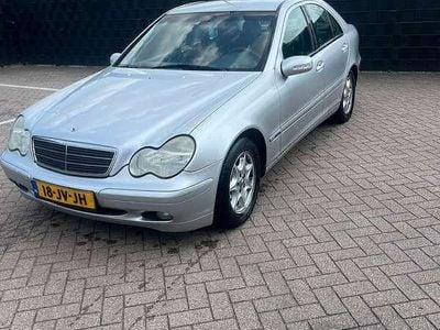 Mercedes C180