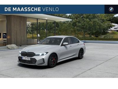 Grijs Nieuw 2025 BMW 330 Comfort Edition Sedan | € 71.432