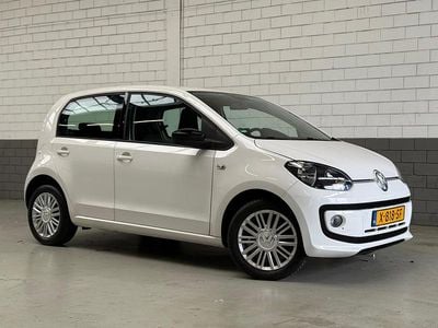 Wit Gebruikt 2014 VW up! Edition Hatchback | € 6.500 (Eerlijke prijs)