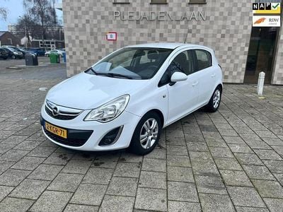 Wit Occasion 2013 Opel Corsa Design Edition Stationwagen | € 2.999 (Eerlijke prijs)