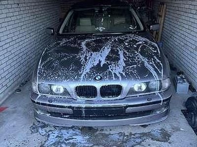 BMW 523