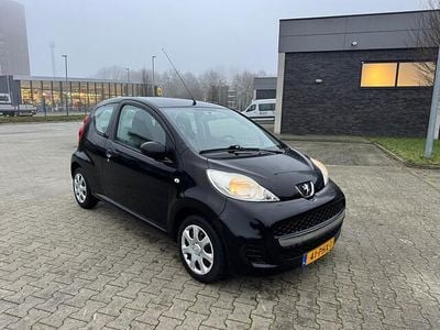 Zwart (metallic) Gebruikt 2011 Peugeot 107 Hatchback | € 2.950 (Goede deal)