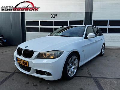Wit Occasion 2010 BMW 318 Executive Stationwagen | € 9.750 (Duur)