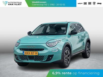 Nieuw Fiat 600 La Prima 110 PK (80 kW) 2025 Blauw SUV