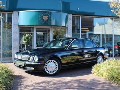 Zwart Gebruikt 2003 Jaguar XJR S Sedan | € 13.950 (Eerlijke prijs)