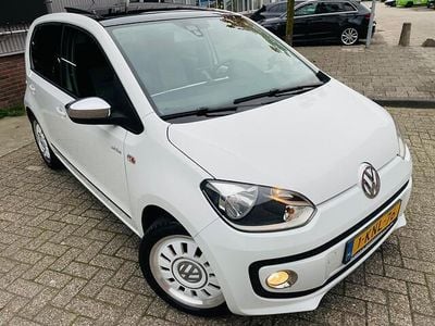 Wit Gebruikt 2013 VW up! high up! Hatchback | € 7.999 (Eerlijke prijs)