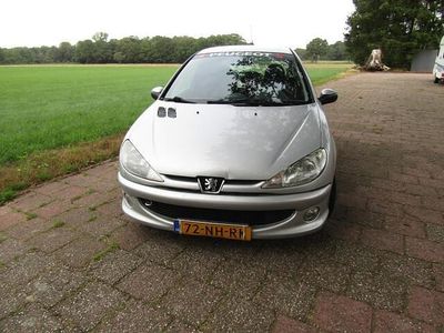 Grijs Gebruikt 2003 Peugeot 206 Quiksilver Hatchback | € 1.500 (Iets duurder)