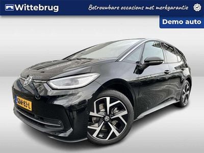 Zwart, metallic lak Occasion 2024 VW ID.3 Pro Hatchback | € 32.750 (Goede deal)