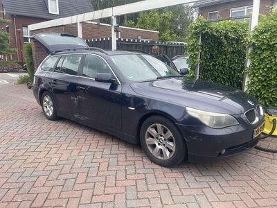 BMW 525