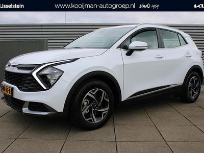 Deluxe white Occasion 2024 Kia Sportage Comfort SUV | € 33.700 (Eerlijke prijs)
