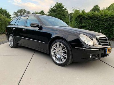 Zwart Occasion 2006 Mercedes E500 Avantgarde Stationwagen | € 10.950