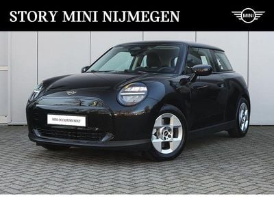 Nieuw Mini Cooper SE Essential 160 kW (218 PK) 2025 Zwart Hatchback