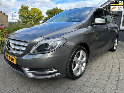 Mercedes B200