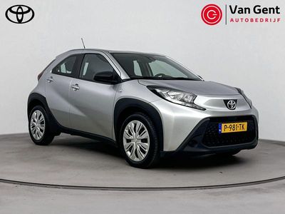 Grijs Occasion 2022 Toyota Aygo X Play SUV | € 15.999 (Goede deal)