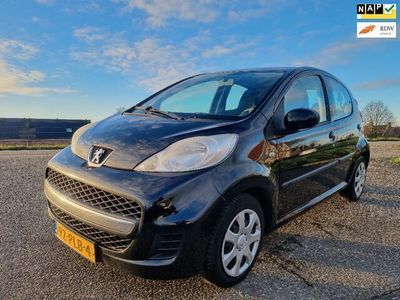 Zwart Gebruikt 2011 Peugeot 107 Hatchback | € 2.699 (Eerlijke prijs)