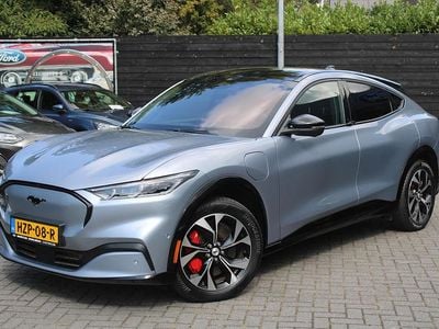 Grijs Gebruikt 2022 Ford Mustang Mach-E Extended Range SUV | € 35.995 (Eerlijke prijs)