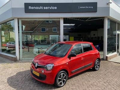 Rood Gebruikt 2017 Renault Twingo LIMITED Hatchback | € 9.590 (Eerlijke prijs)