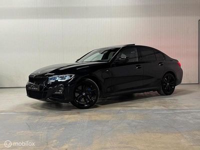 Zwart Occasion 2020 BMW 330e M Sport Sedan | € 36.900 (Duur)