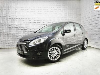 Zwart (metallic) Gebruikt 2015 Ford C-MAX Titanium MPV | € 9.999 (Goede deal)