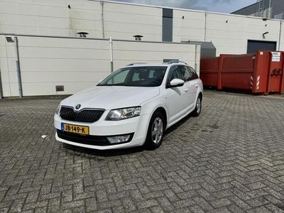 tweedehands Skoda Octavia Combi 1.6 TDi 110pk H5 |EX BPM| Navi|ClimateControl|