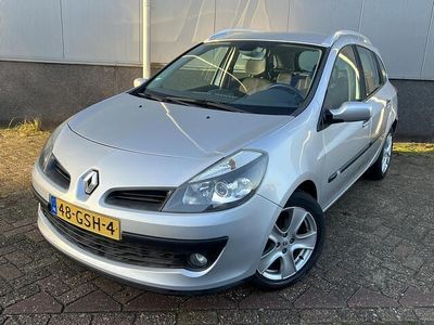 Grijs Occasion 2008 Renault Clio GrandTour Stationwagen | € 1.950 (Goede deal)