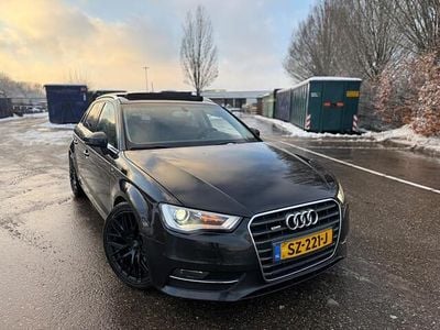 Zwart (metallic) Gebruikt 2013 Audi A3 Sportback S-Line Hatchback | € 8.950 (Eerlijke prijs)