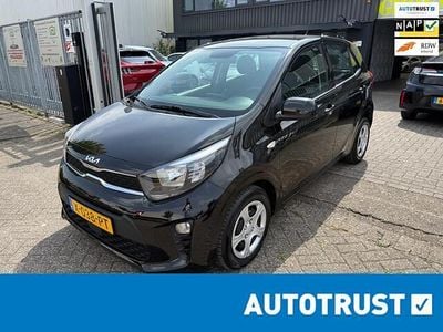 Zwart, metallic lak Occasion 2024 Kia Picanto Comfort Hatchback | € 13.999 (Goede deal)
