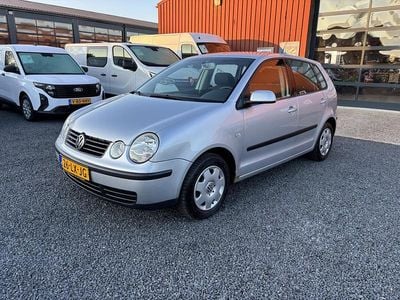 Grijs Gebruikt 2003 VW Polo Comfortline Hatchback | € 995 (Goede deal)
