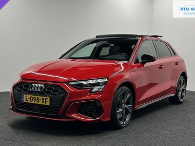 Rood Gebruikt 2021 Audi A3 Sportback e-tron Competition Hatchback | € 28.000 (Goede deal)