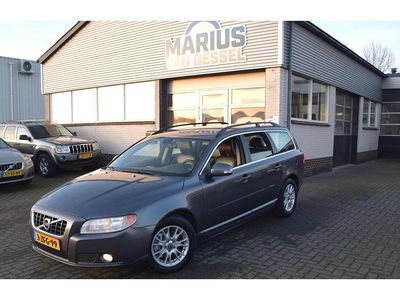 Grijs Occasion 2010 Volvo V70 Summum Stationwagen | € 4.500 (Eerlijke prijs)