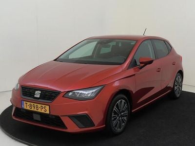 Rood Gebruikt 2023 Seat Ibiza Business Hatchback | € 16.950 (Goede deal)