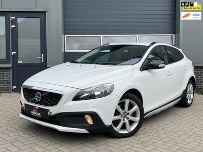Occasion 2016 Volvo V40 CC Momentum Stationwagen | € 12.499 (Super prijs)
