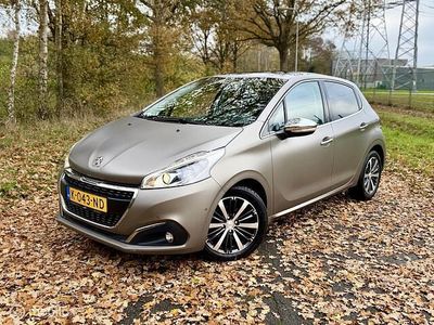 Grijs Gebruikt 2016 Peugeot 208 Hatchback | € 4.750 (Goede deal)