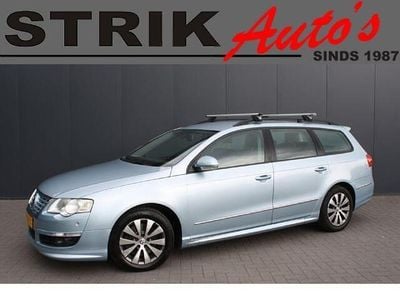 Blauw, metallic lak Gebruikt 2010 VW Passat Stationwagen | € 2.848 (Eerlijke prijs)