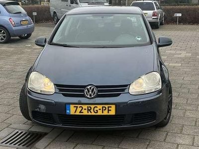Gebruikt 2005 VW Golf Comfortline Sedan | € 1.350 (Goede deal)