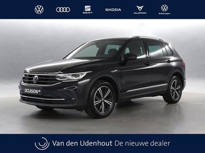 Occasion VW Tiguan Active 245 PK (180 kW) 2022 Zwart (metallic) SUV