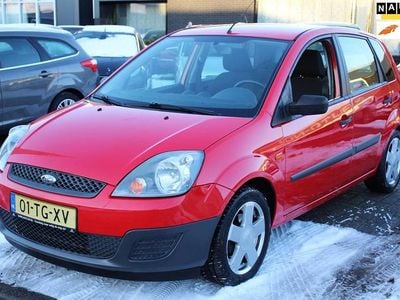 Rood Gebruikt 2007 Ford Fiesta Futura Hatchback | € 1.450 (Goede deal)