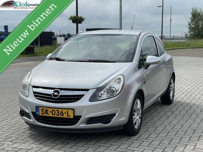tweedehands Opel Corsa 1.2-16V Cosmo Cruise Parkeer sensoren Jaar APK