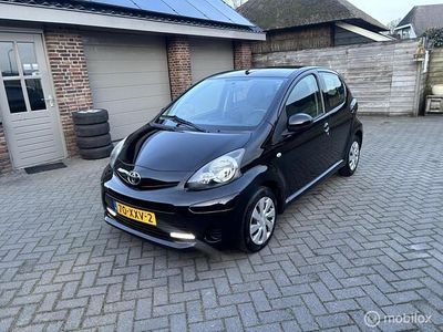 Occasion Toyota Aygo 68 PK (50 kW) 2012 Zwart Hatchback